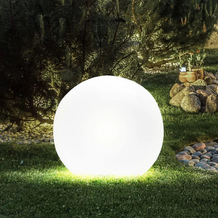 Outdoor LED Globe Garden Lights