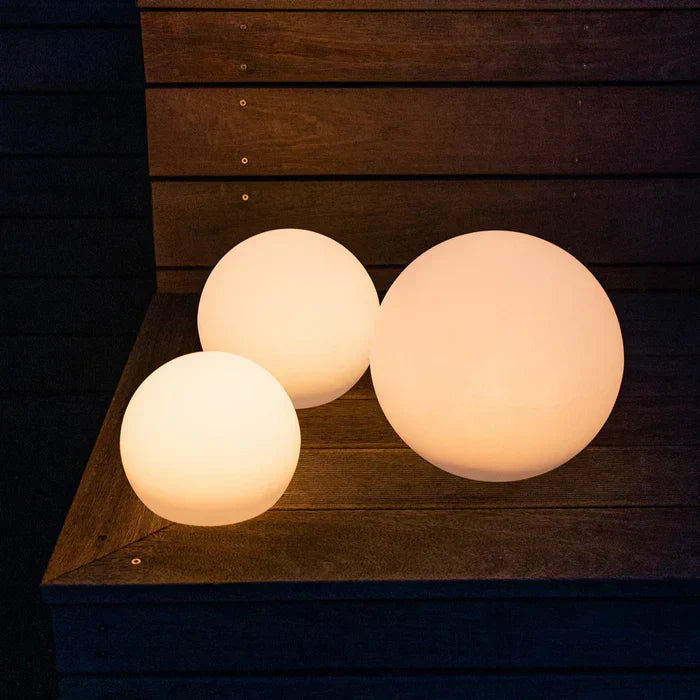 Outdoor LED Globe Garden Lights