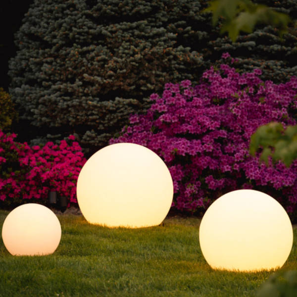 Outdoor LED Globe Garden Lights
